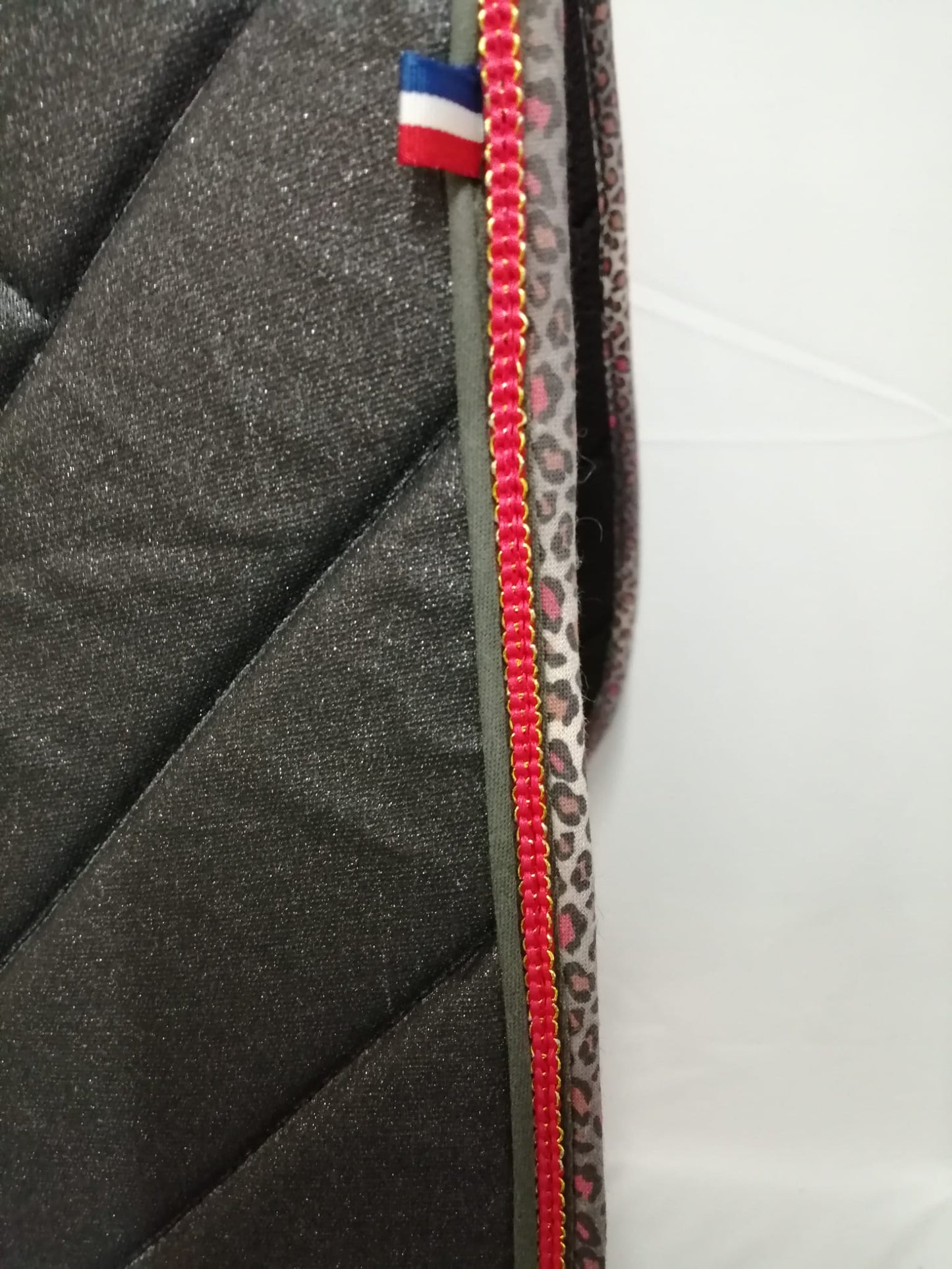 Tapis de selle noir pailleté version léopard